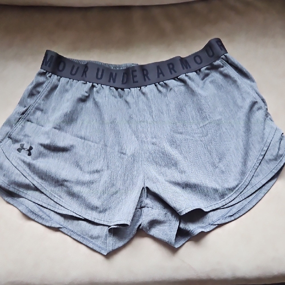 Under Armour Gray Athletic Shorts Moisture-Wicking Double-Layer